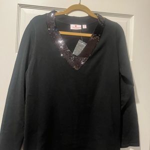 NWT Beautiful Black Sz M Sequined V-Neck